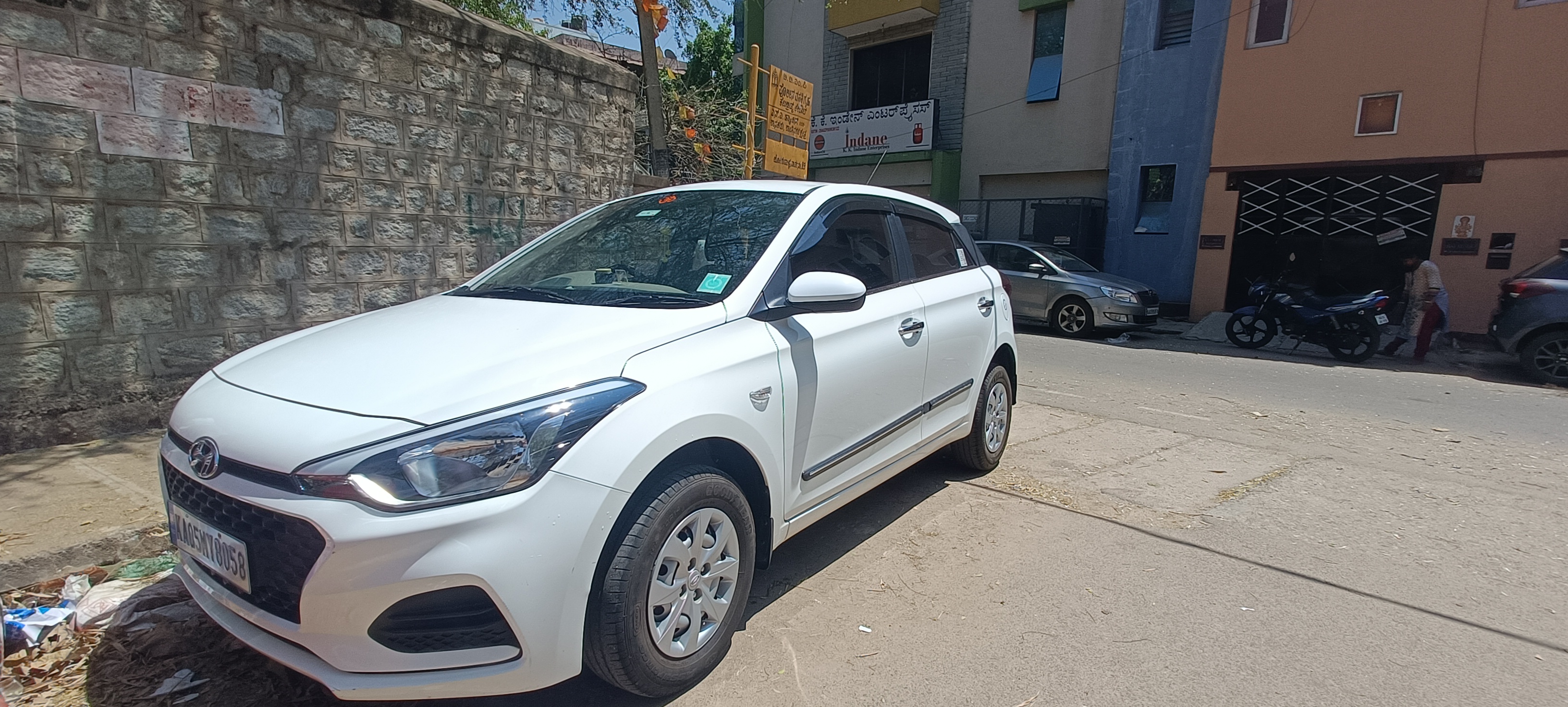 hyundai i20 ERA photo 2