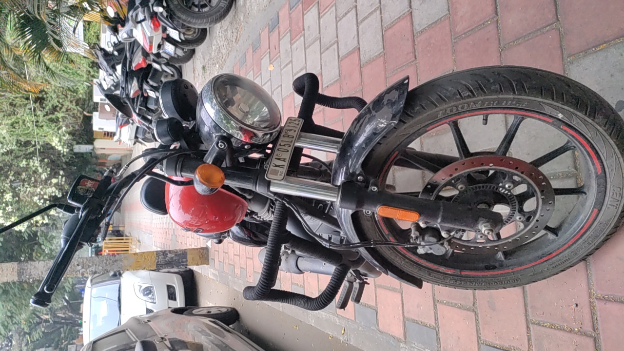 Royal Enfield Meteor 350 photo 2