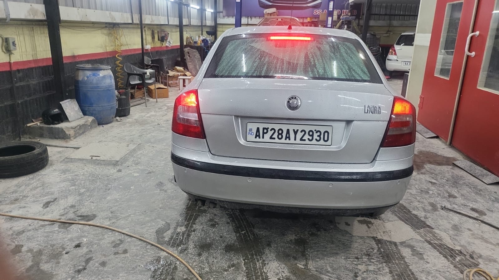 skoda laura - elegance 1.9 pd photo 2
