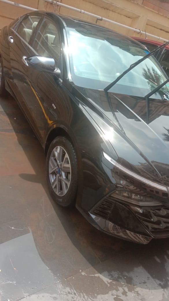 hyundai verna photo 3