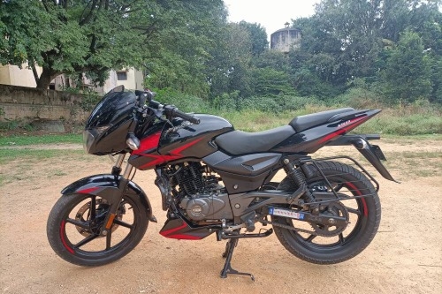 bajaj pulsar photo 4