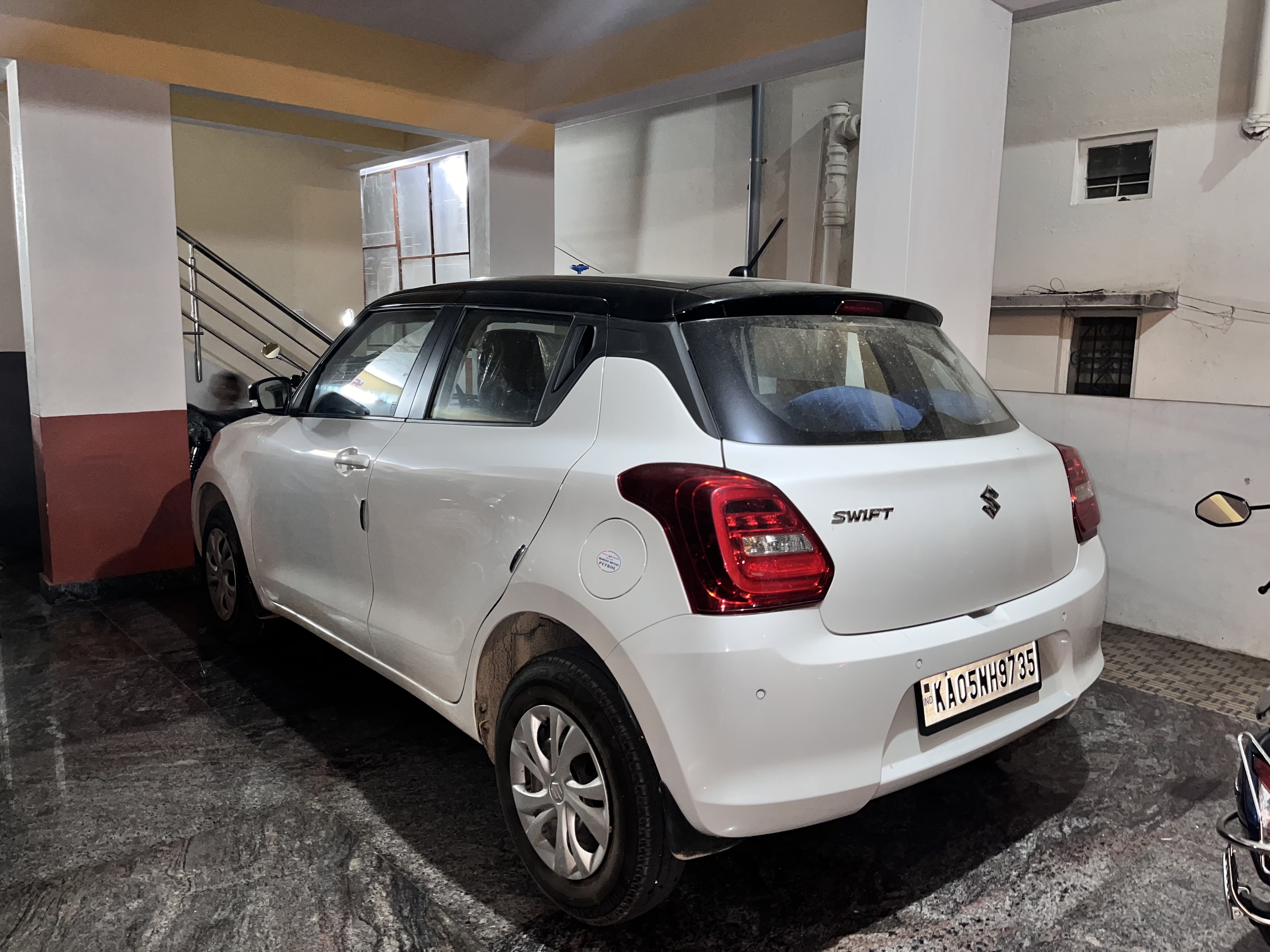 maruti swift photo 2