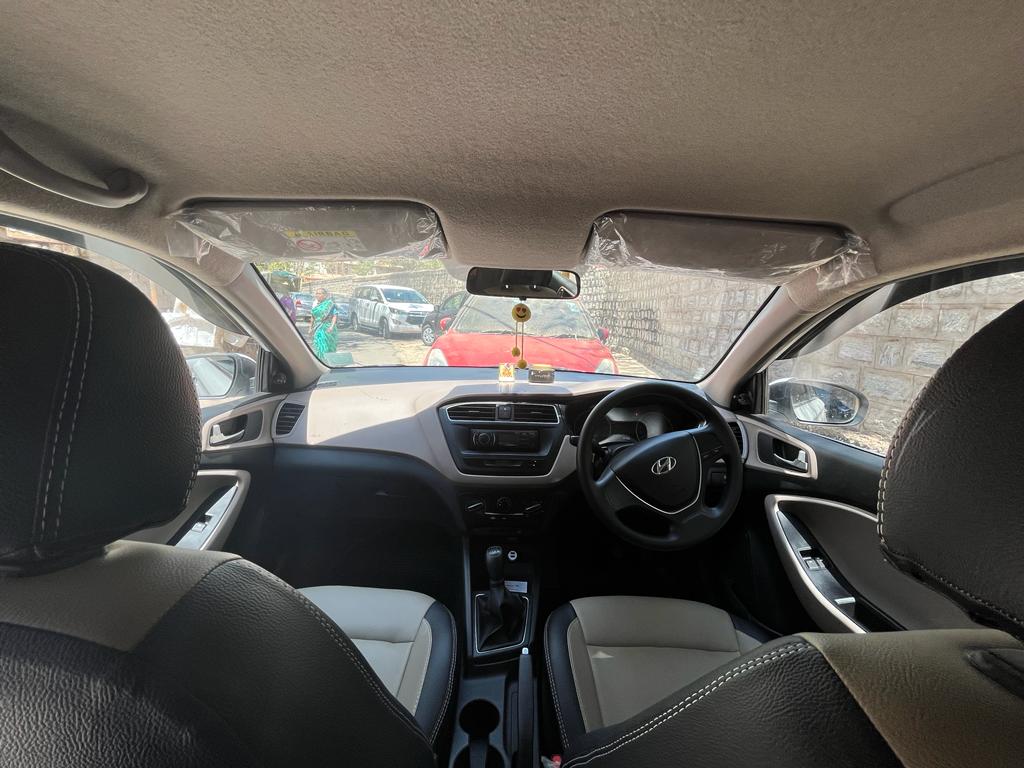 hyundai i20 ERA photo 5