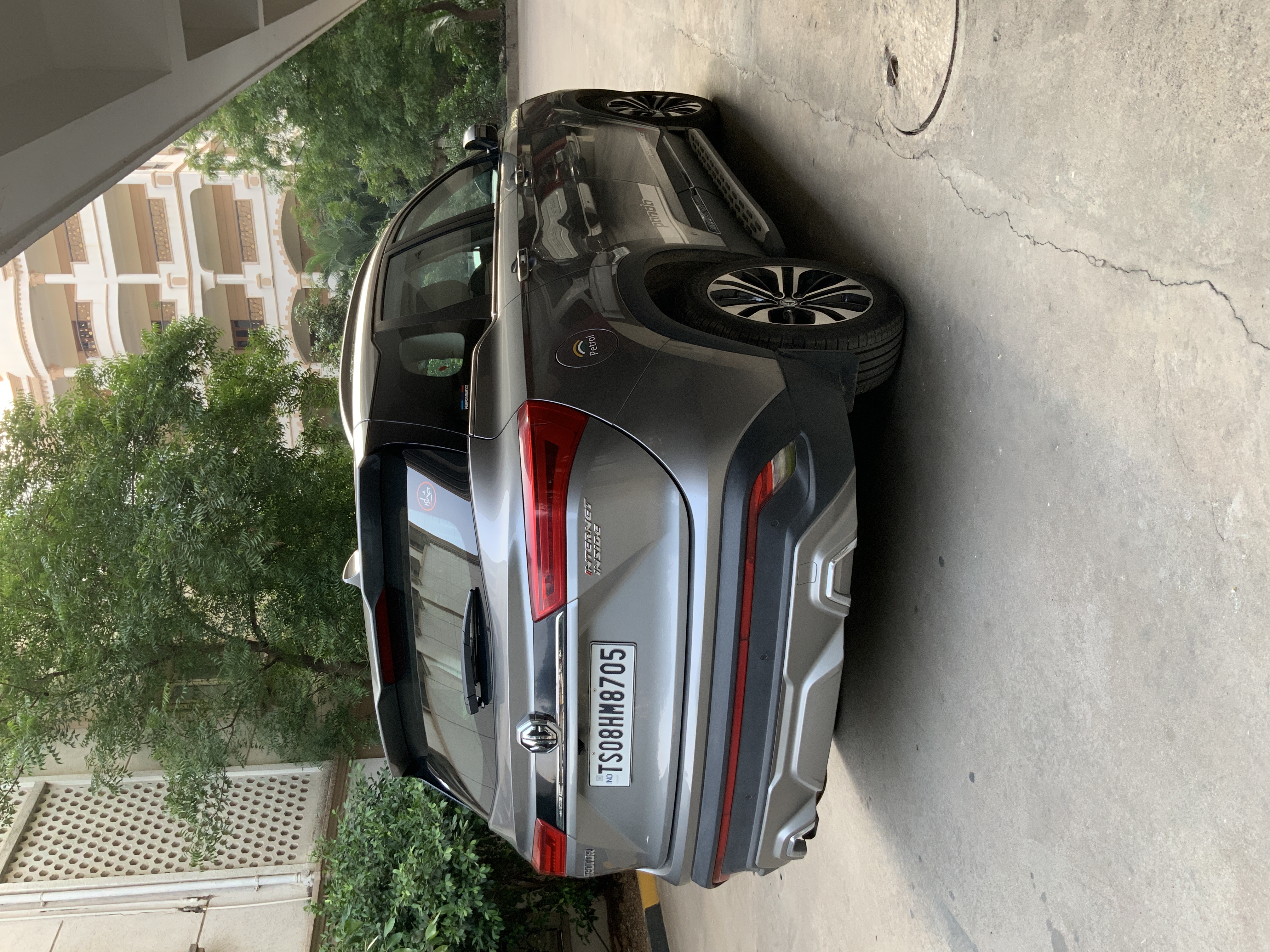 MG hector photo 3