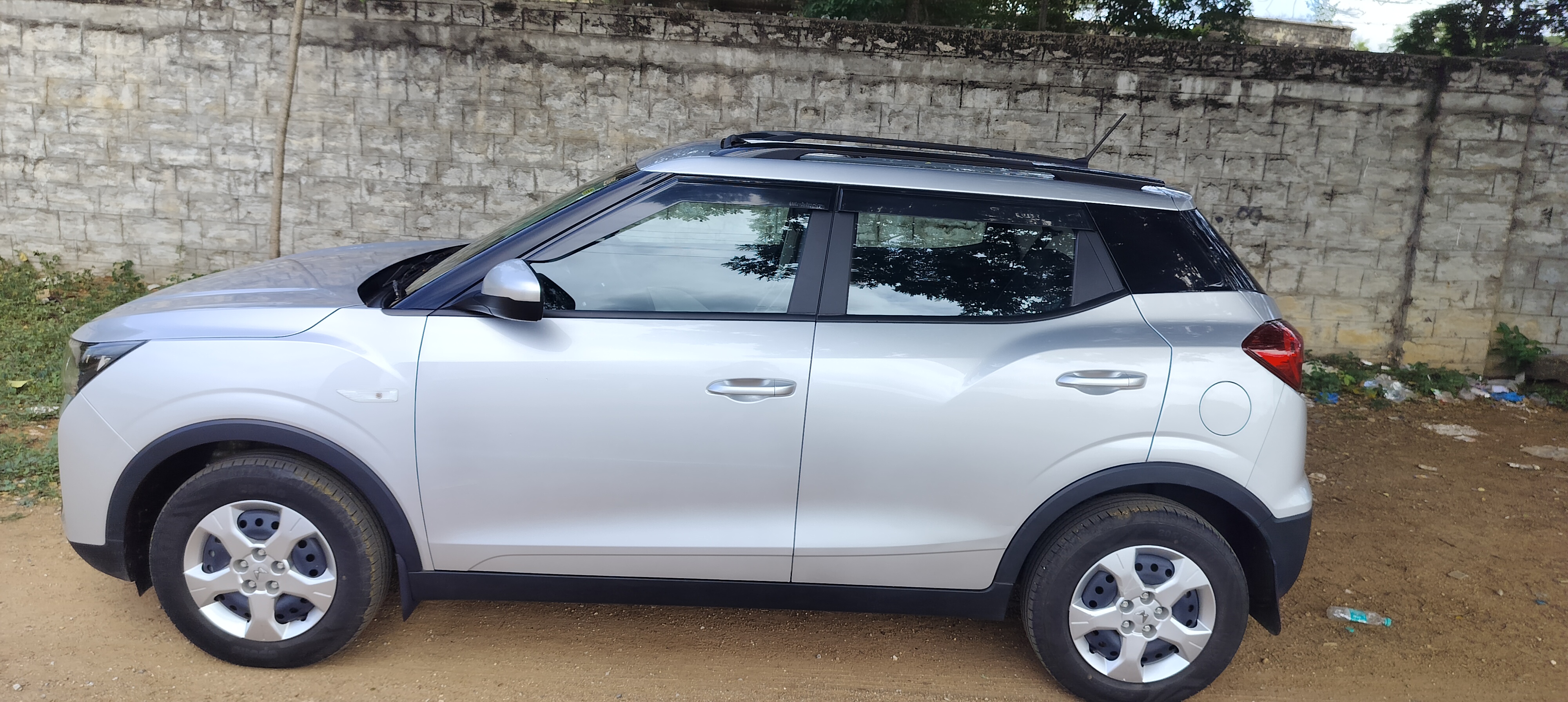 mahindra and mahindra XUV 300 photo 4