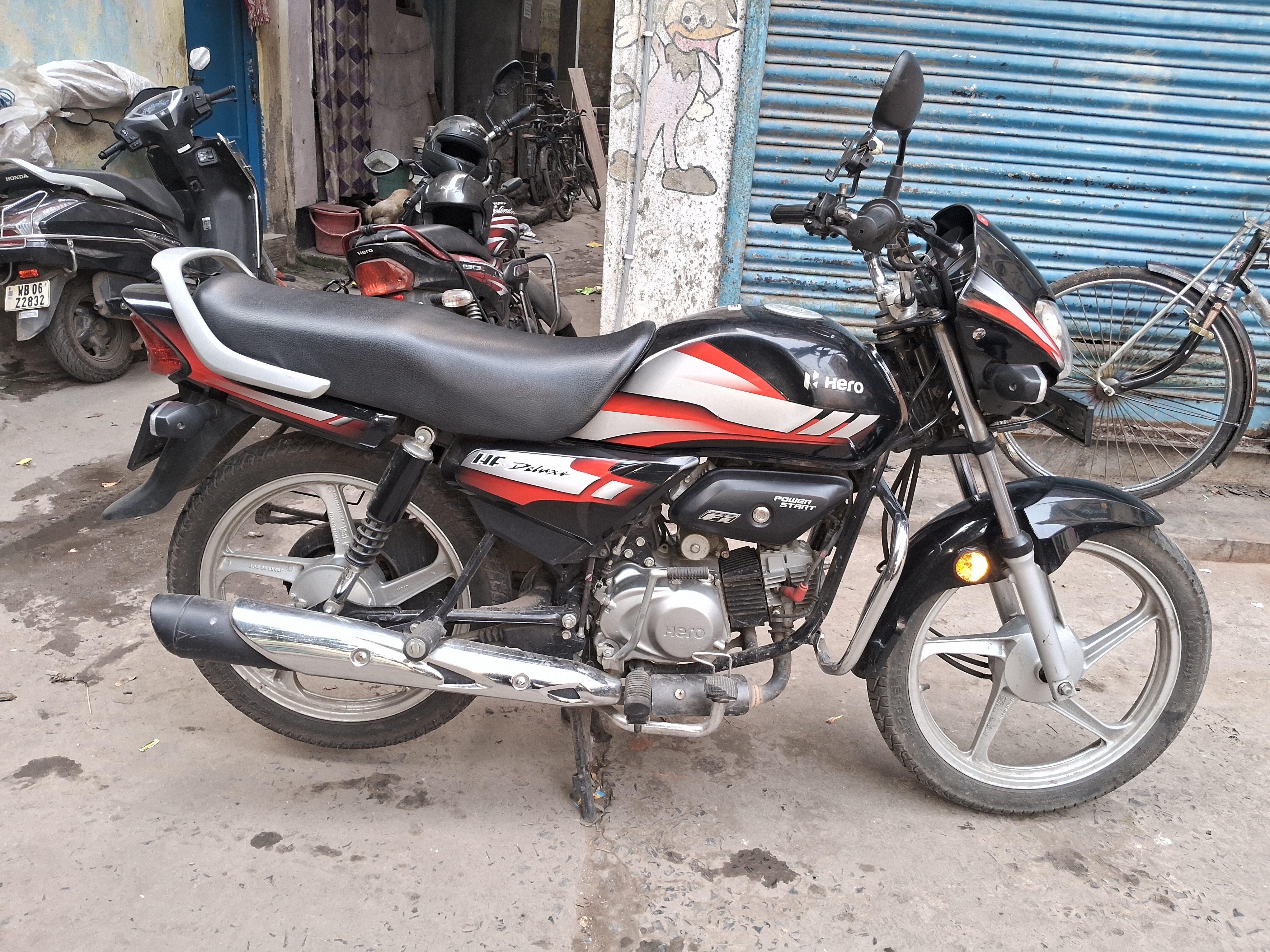 hero motocorp HF deluxe photo 4