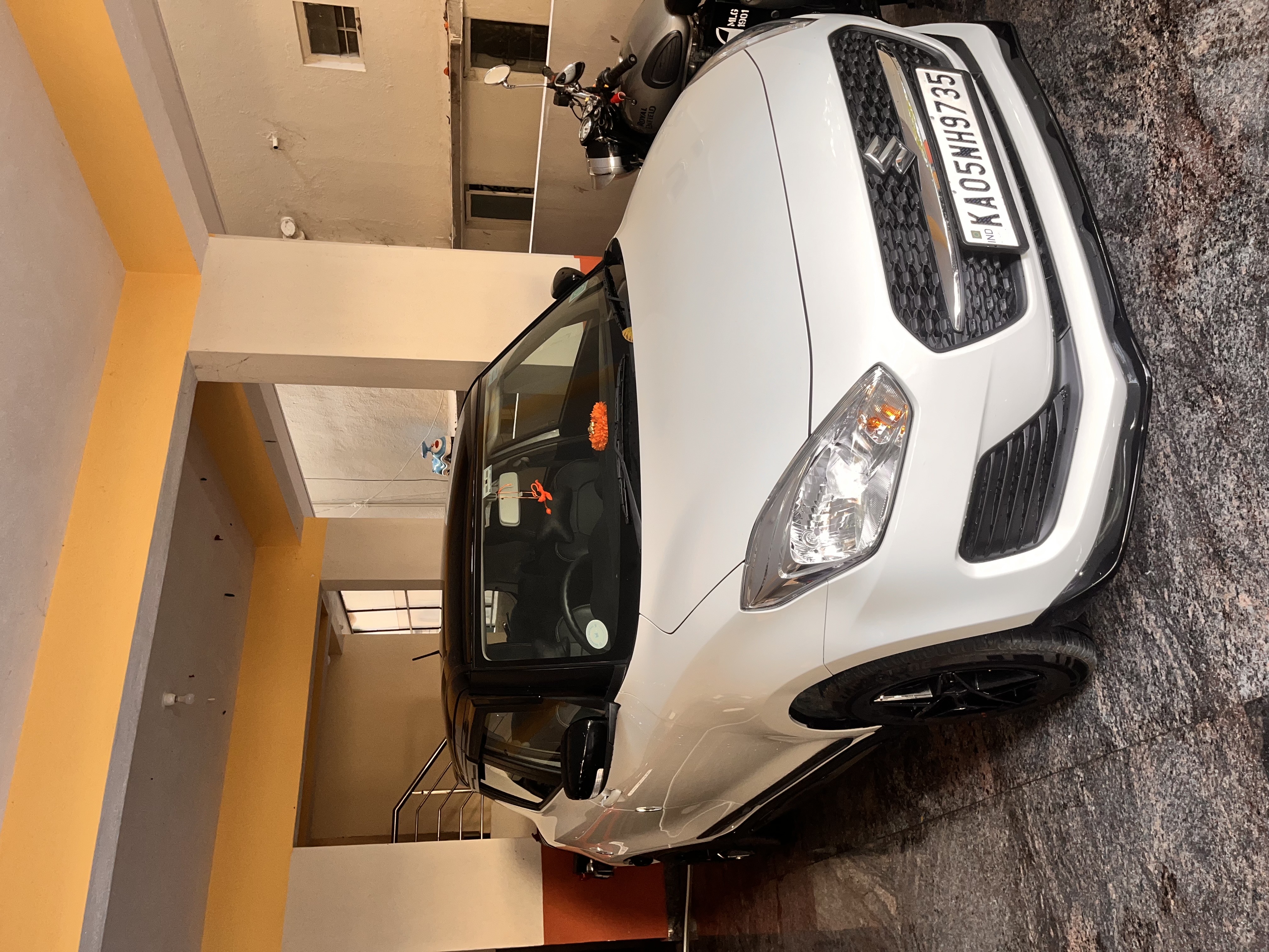 maruti swift photo 4