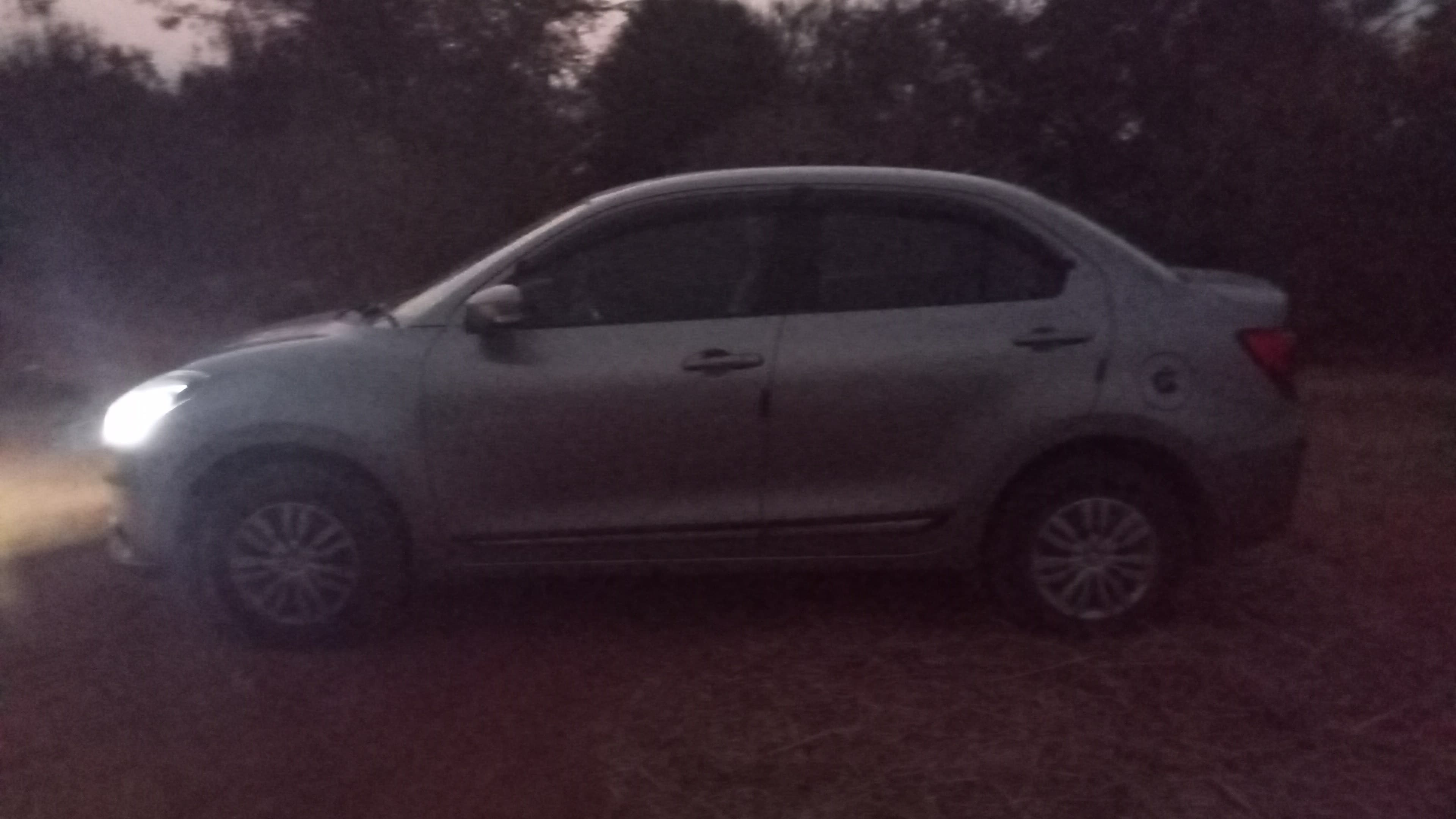 maruti suzuki swift dzire photo 2