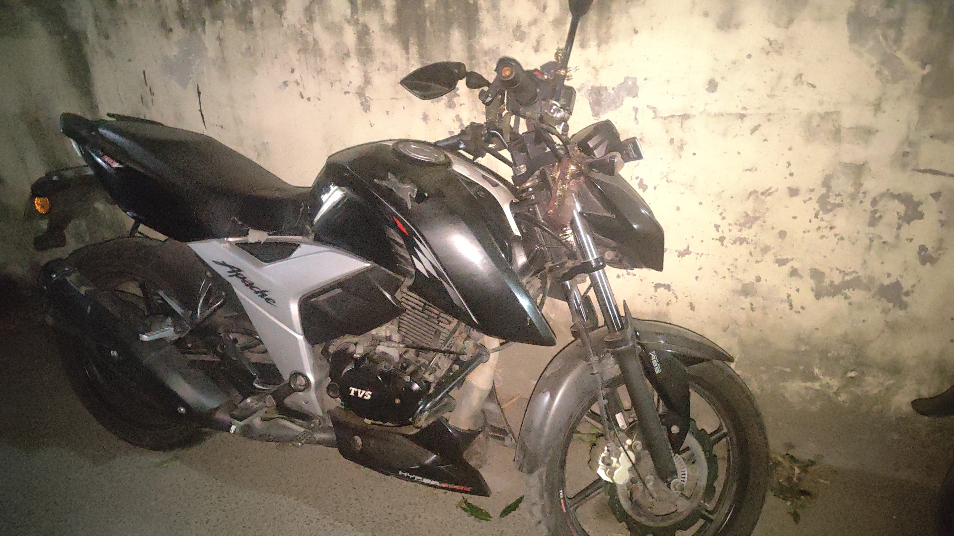 tvs RTR photo 3