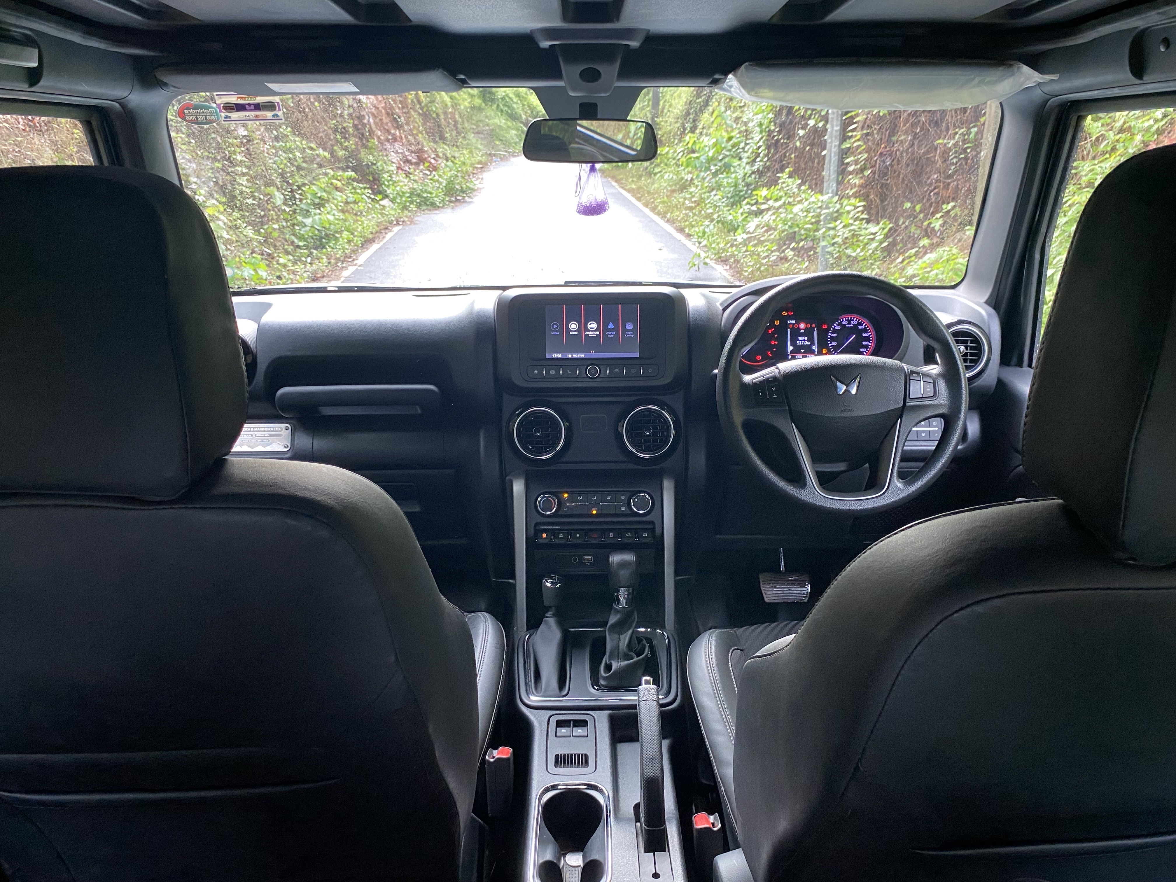 mahindra and mahindra thar photo 6