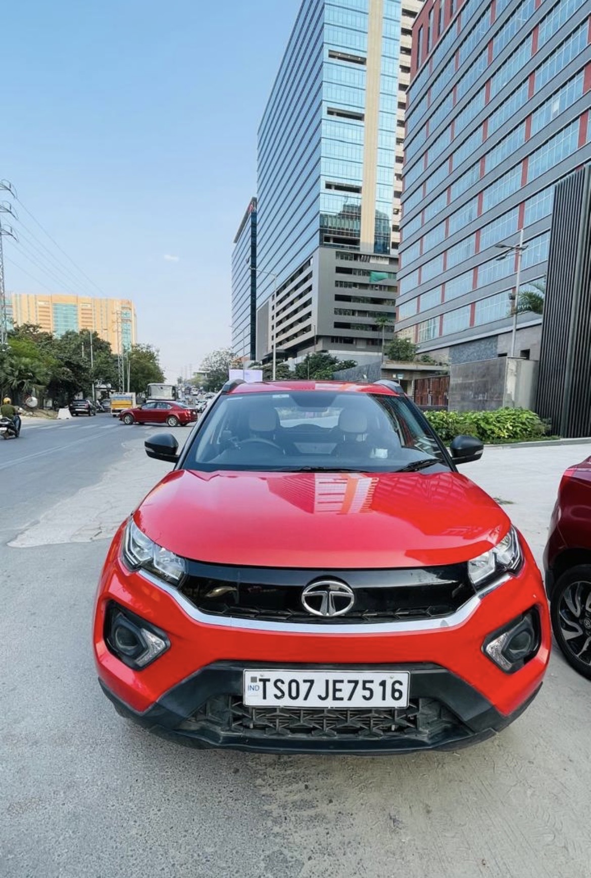 tata nexon - xm (s) photo 3