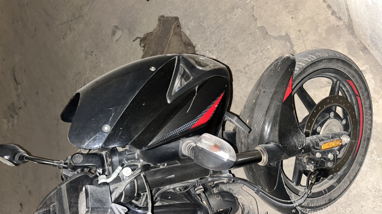bajaj pulsar photo 4