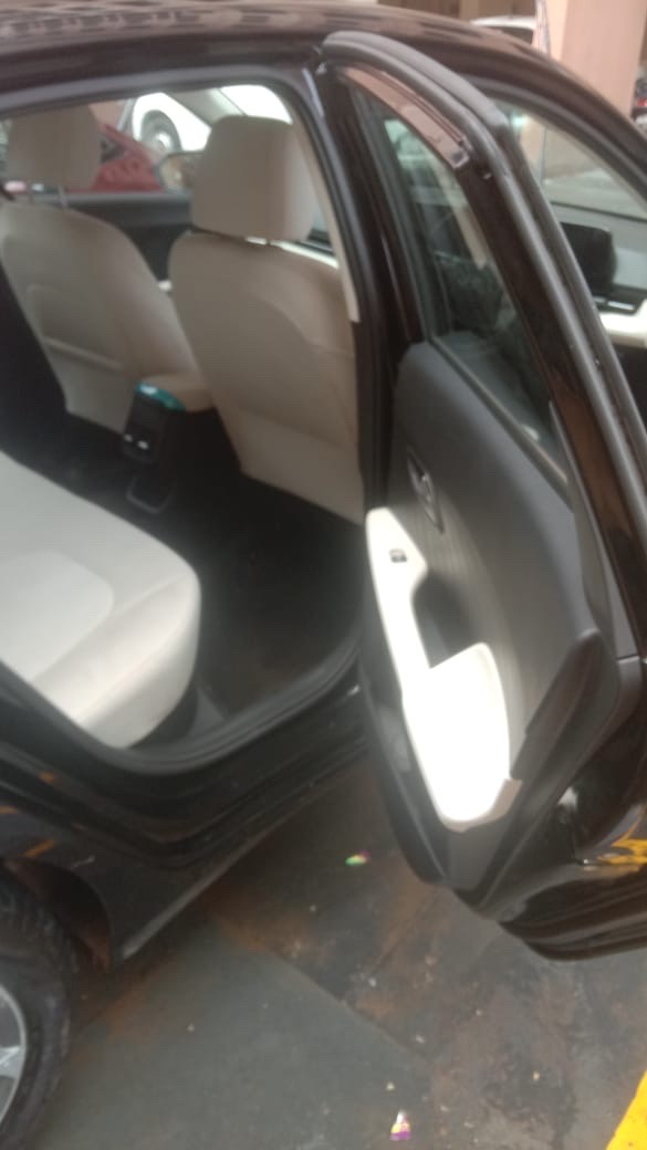 hyundai verna photo 4