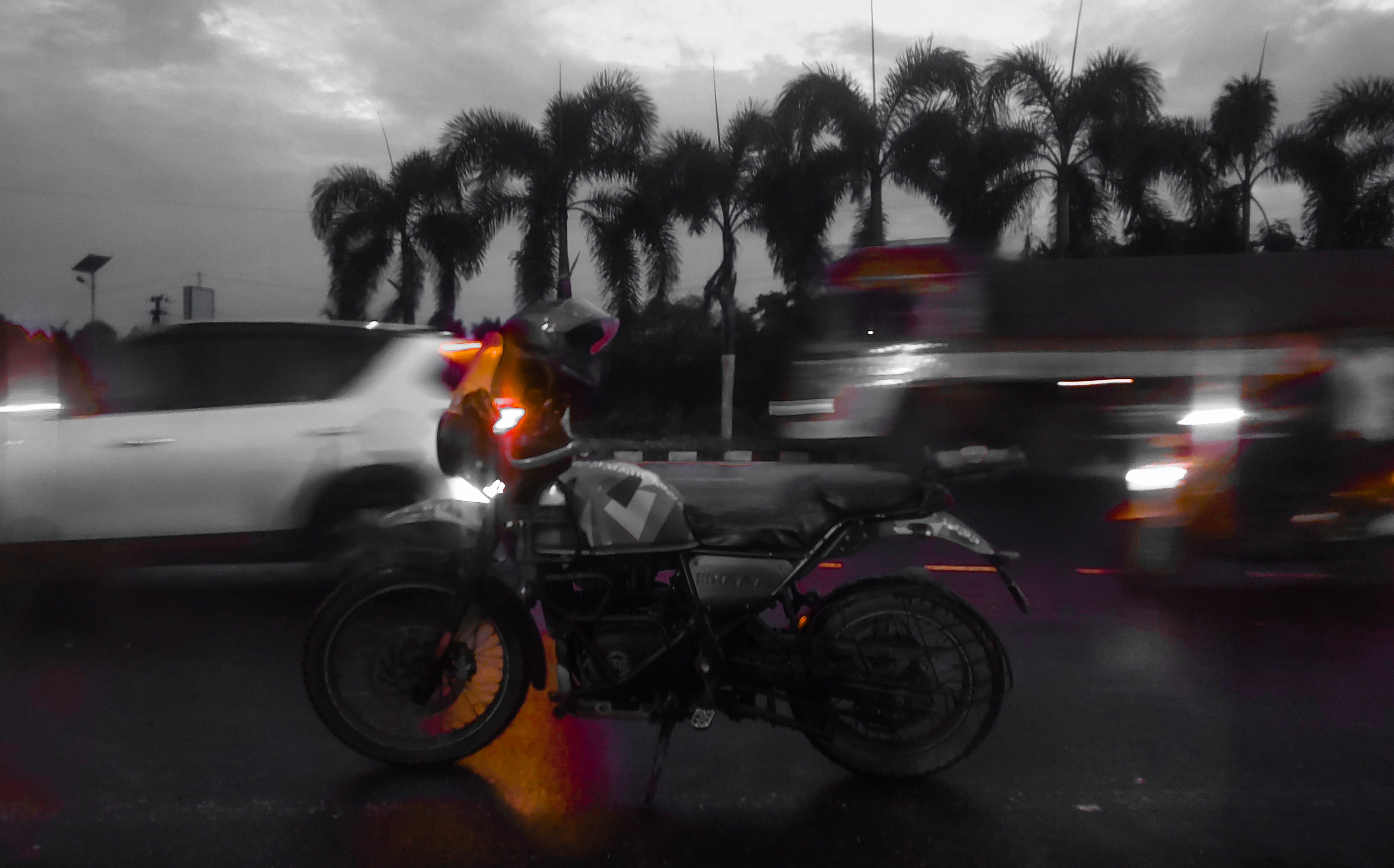 royal enfield himalayan photo 2